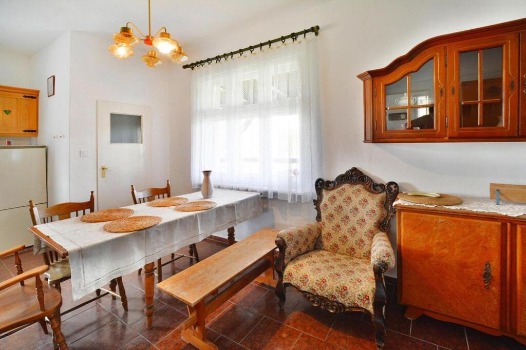 Rural Holiday Home With Fireplace, Grabczyn Exteriör bild